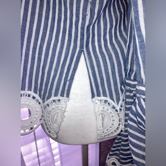 Tahari Blue and White Striped Women’s Cold shoulder Blouse Sz 0 - Picture 6 of 14